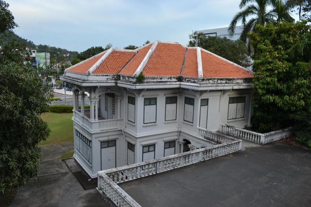 Ritsurin Boutique Hotel - โรงแรมริทสุริน บูติค Phuket Exterior foto